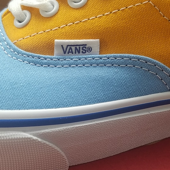 Van's Era BRAND New - Picture 5 of 10